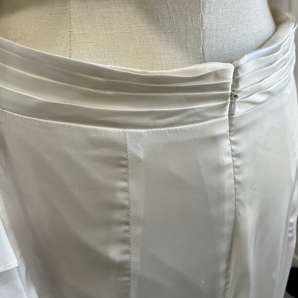 Mac Duggal Satin Ruffle High Low Gown Deep V Long Sleeve Formal Wedding 10 - Picture 12 of 16